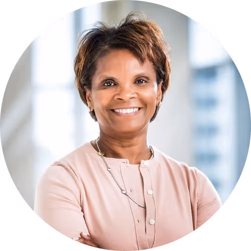 Mayra Davis Headshot