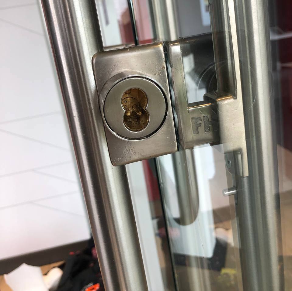 door lock cylinder during rekeying service