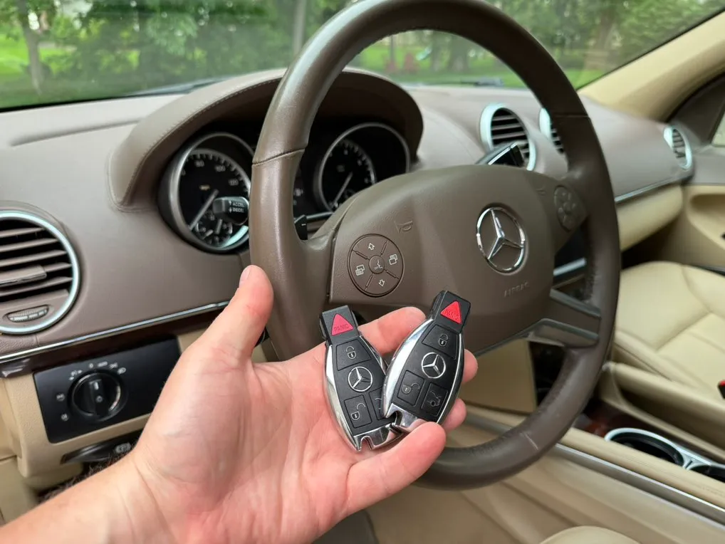 Close-up of push-to-start ignition button in modern vehicle – Push-to-start system support and key fob troubleshooting in Columbus, OH