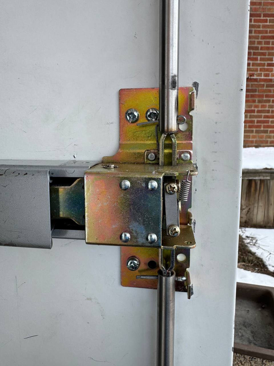 vertical-rod-panic-bar-troubleshoot-fix