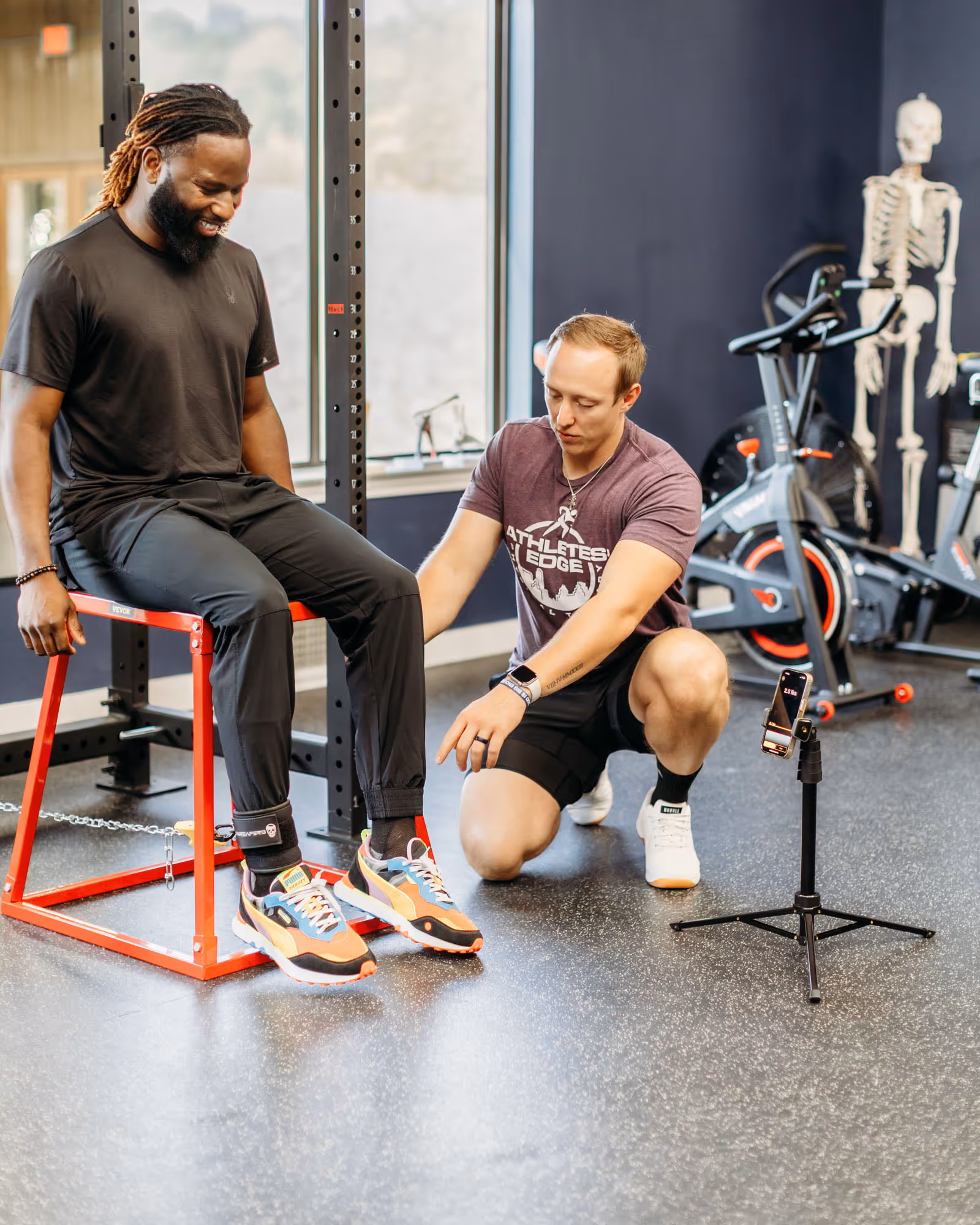 Austin Physical Therapist testing peak quadriceps strength for ACL rehab