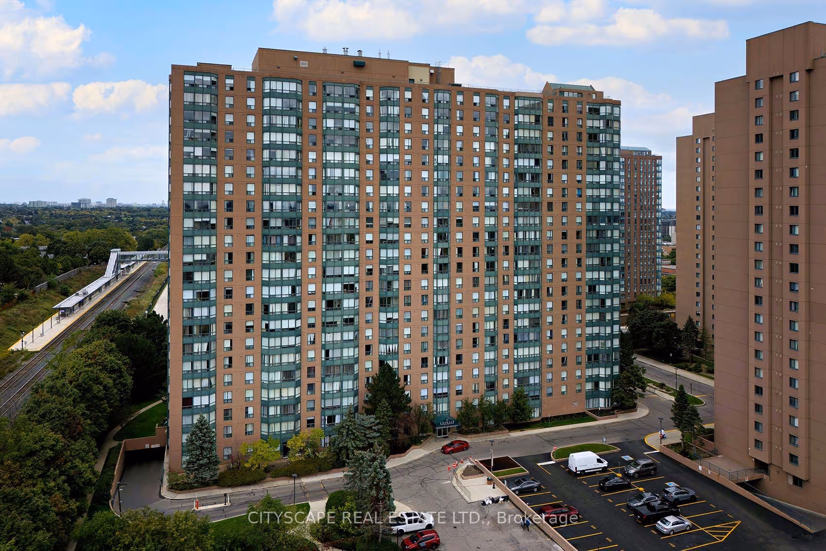 135 Hillcrest Avenue #1806