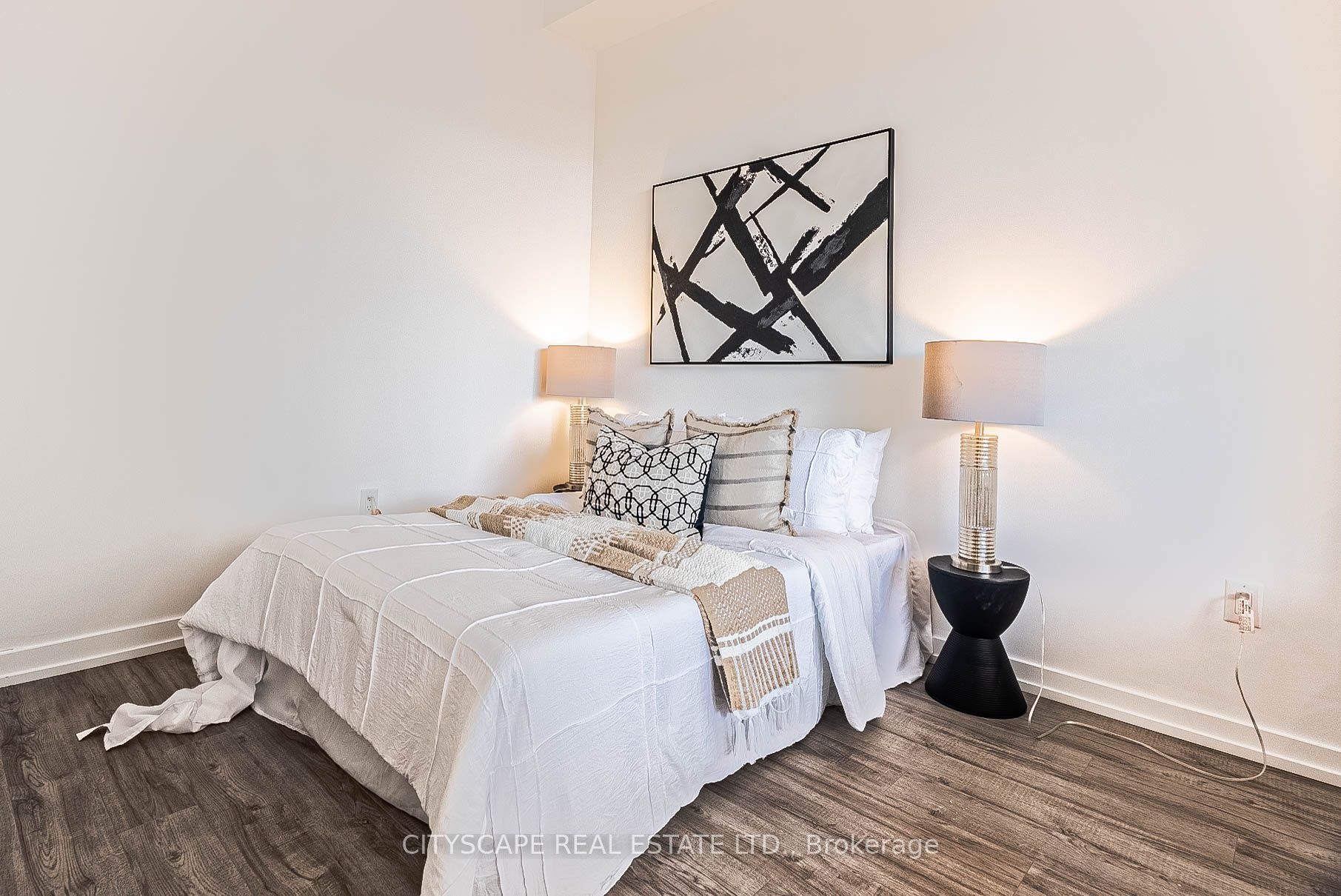 77 Shuter St #907_7