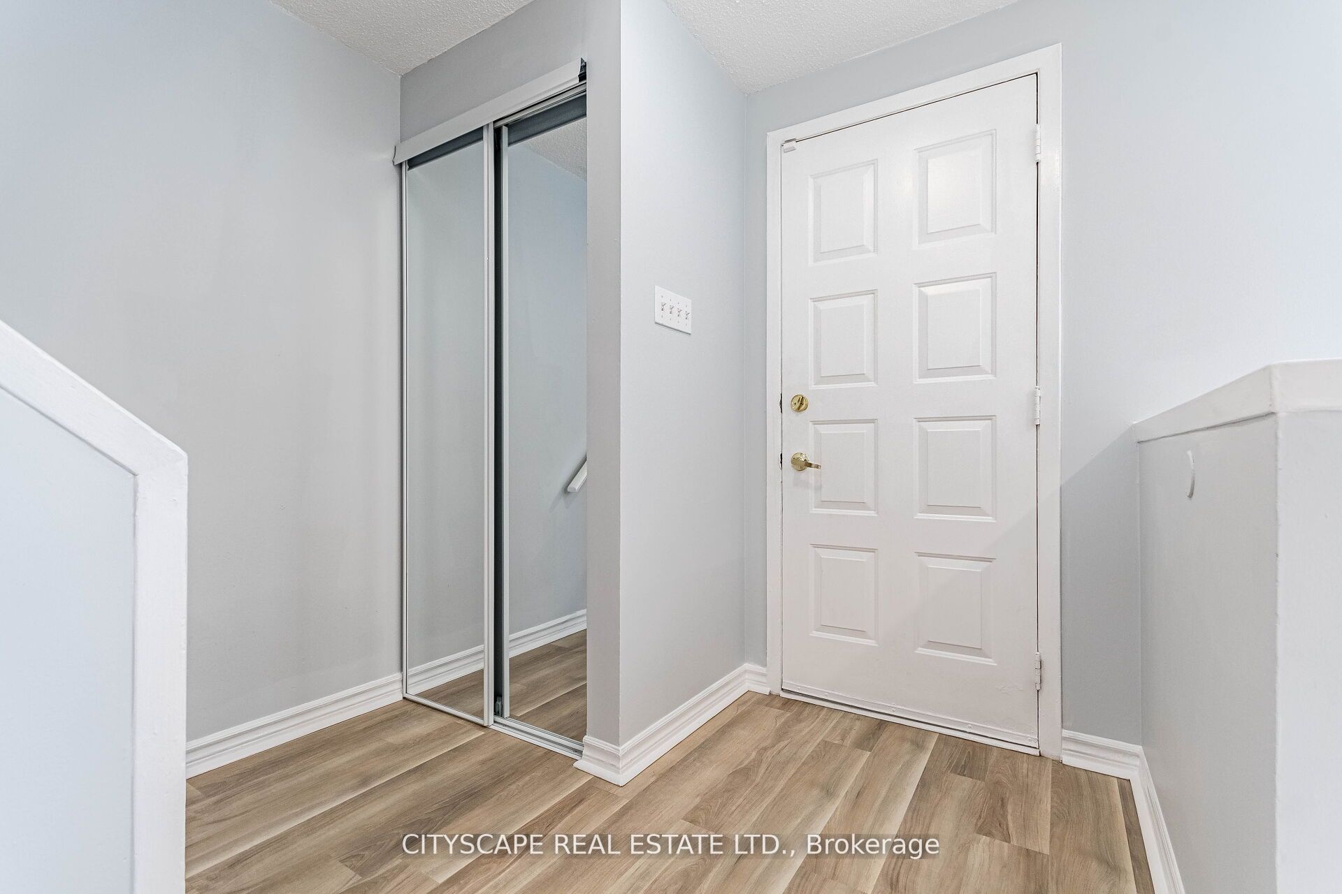 20 Mayfield Ave #8_7
