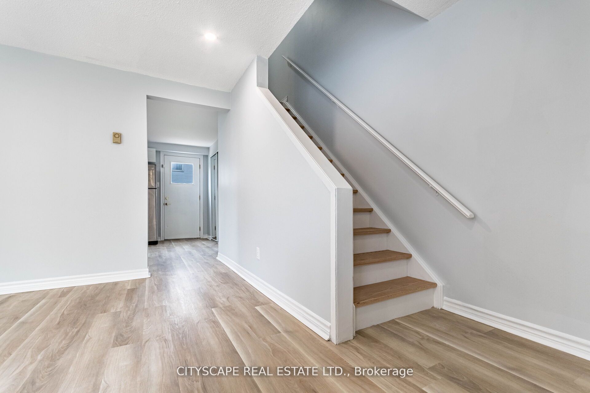 20 Mayfield Ave #8_8
