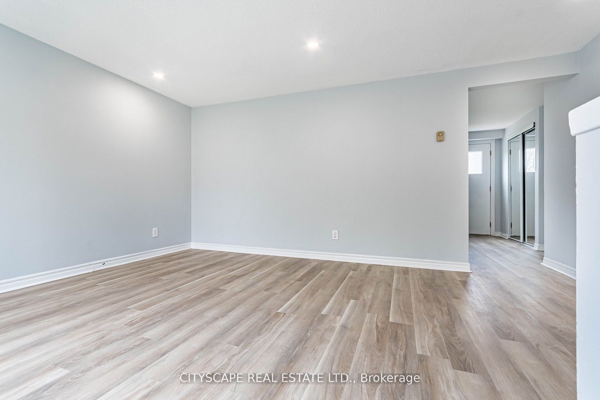 20 Mayfield Ave #8_12