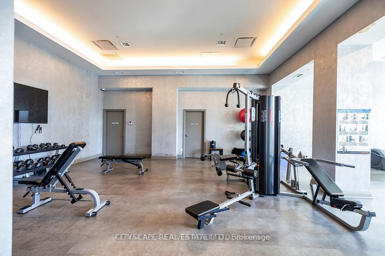 30 MEADOWGLEN Place #616_4