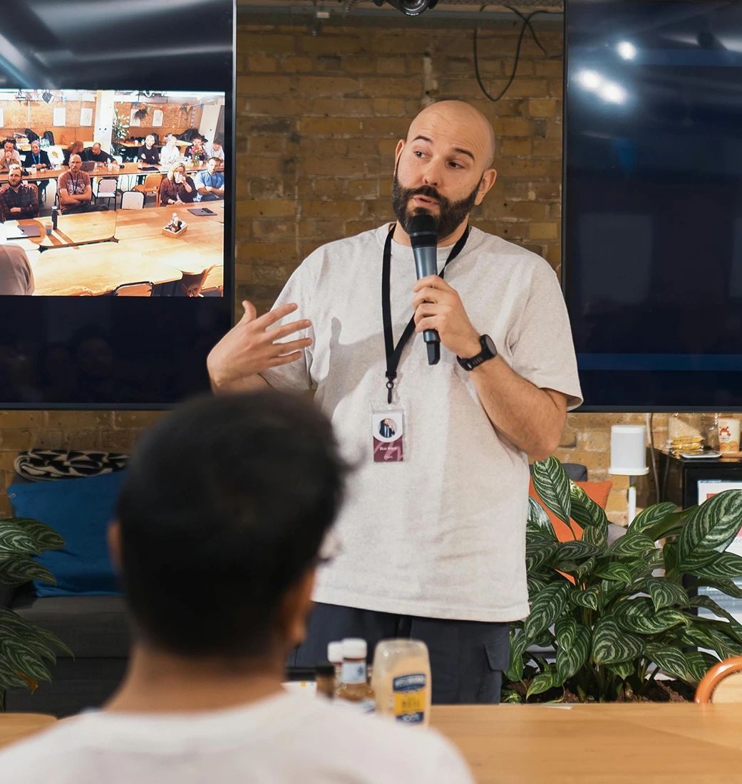 Ventamio-about-two-discover business-image