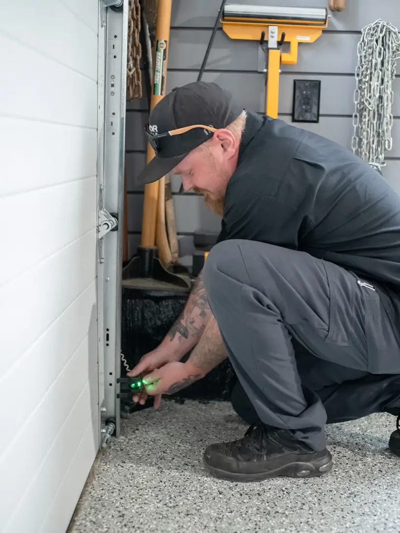 Clicker No Longer Clicking? Finding the Best Garage Door Remote Replacement Contractors in Boonsboro