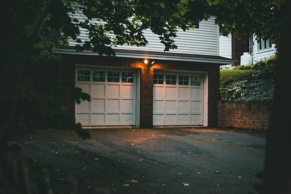 Top 10 Garage Door Servicing Pros Near Me