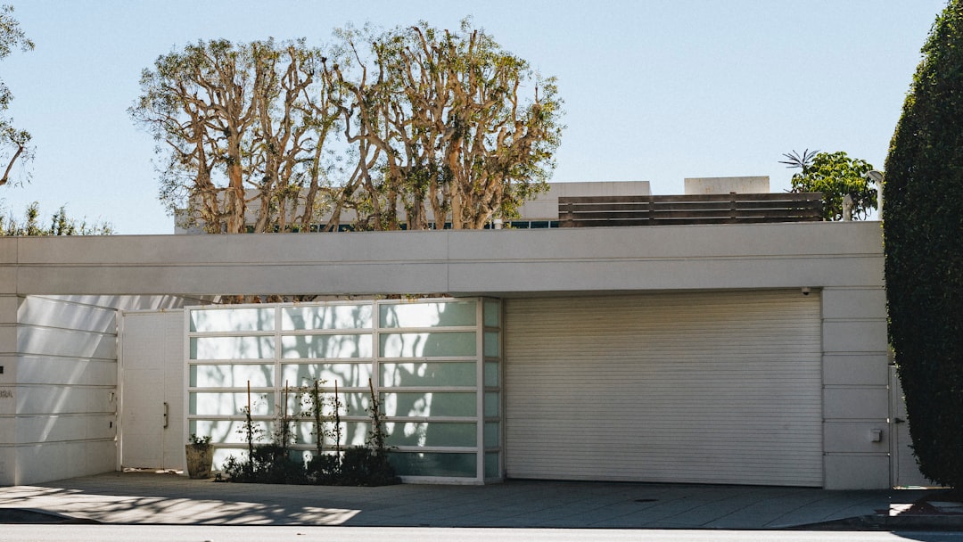 How Long Does a Garage Door Last Before It Gives Up the Ghost