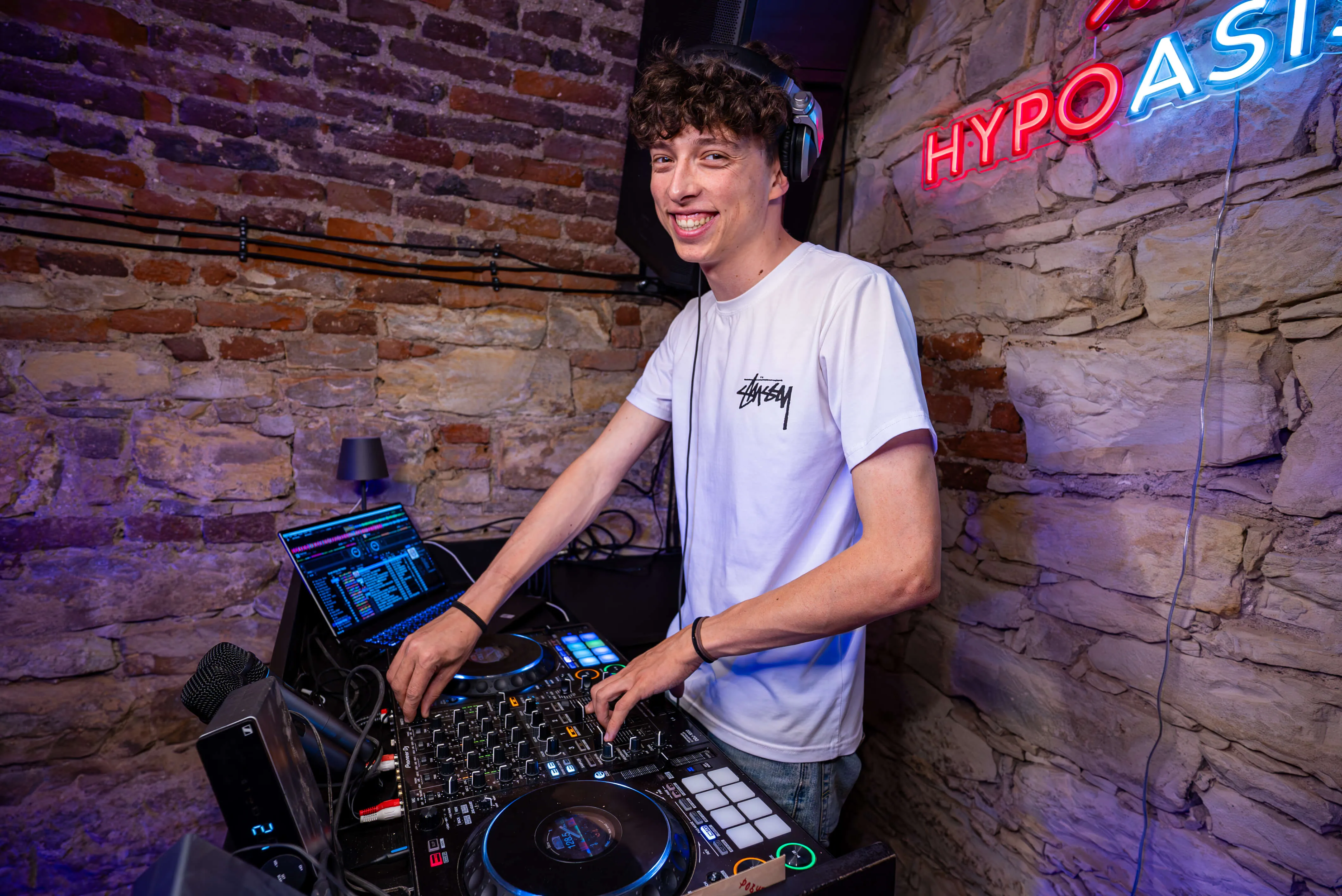 Eventový prostor Praha - živá hudba, DJ