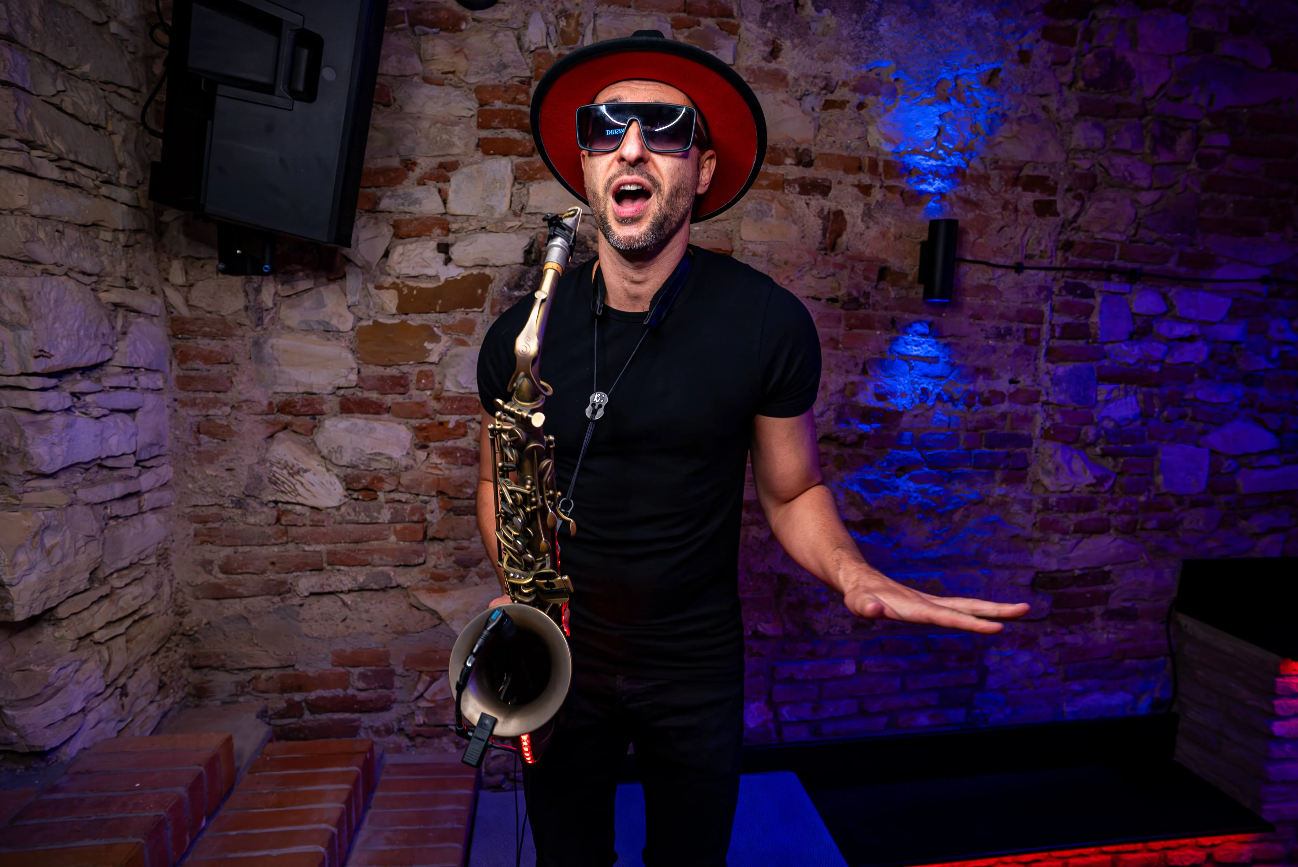 Eventový prostor Praha - firemní večírek, živá hudba, saxofon