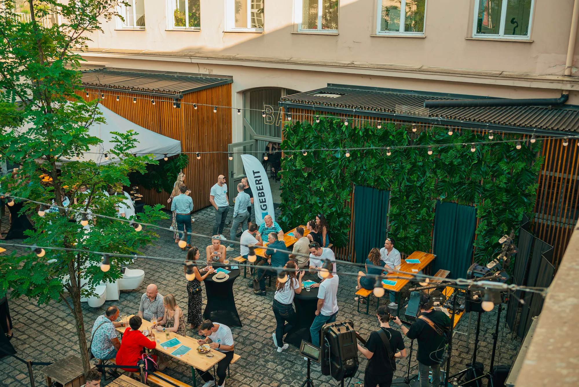 Eventový prostor Praha - představení nového produktu, firemní večírek Karlín