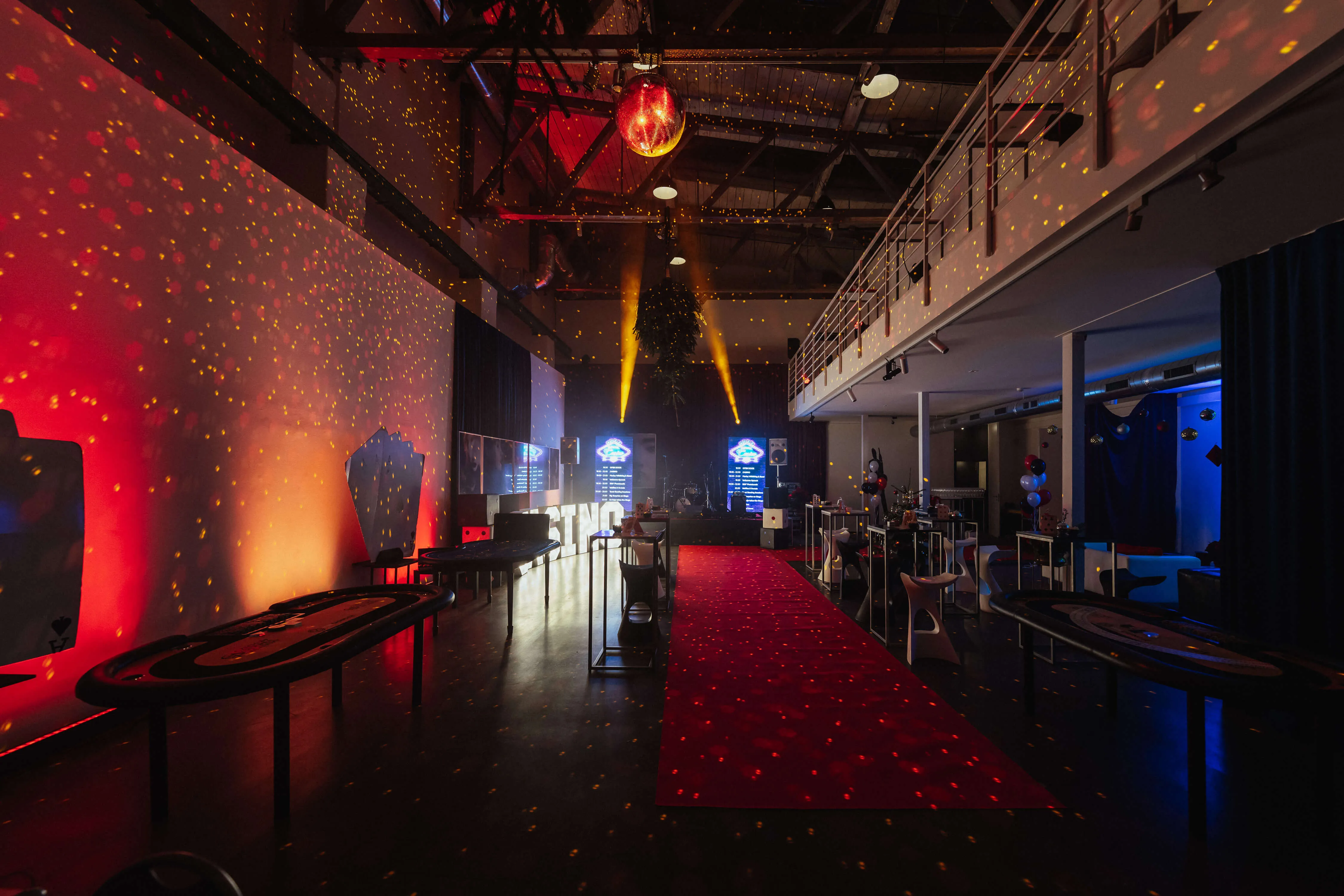 Eventový prostor Praha - Casino tematická party, industriální umělecký prostor