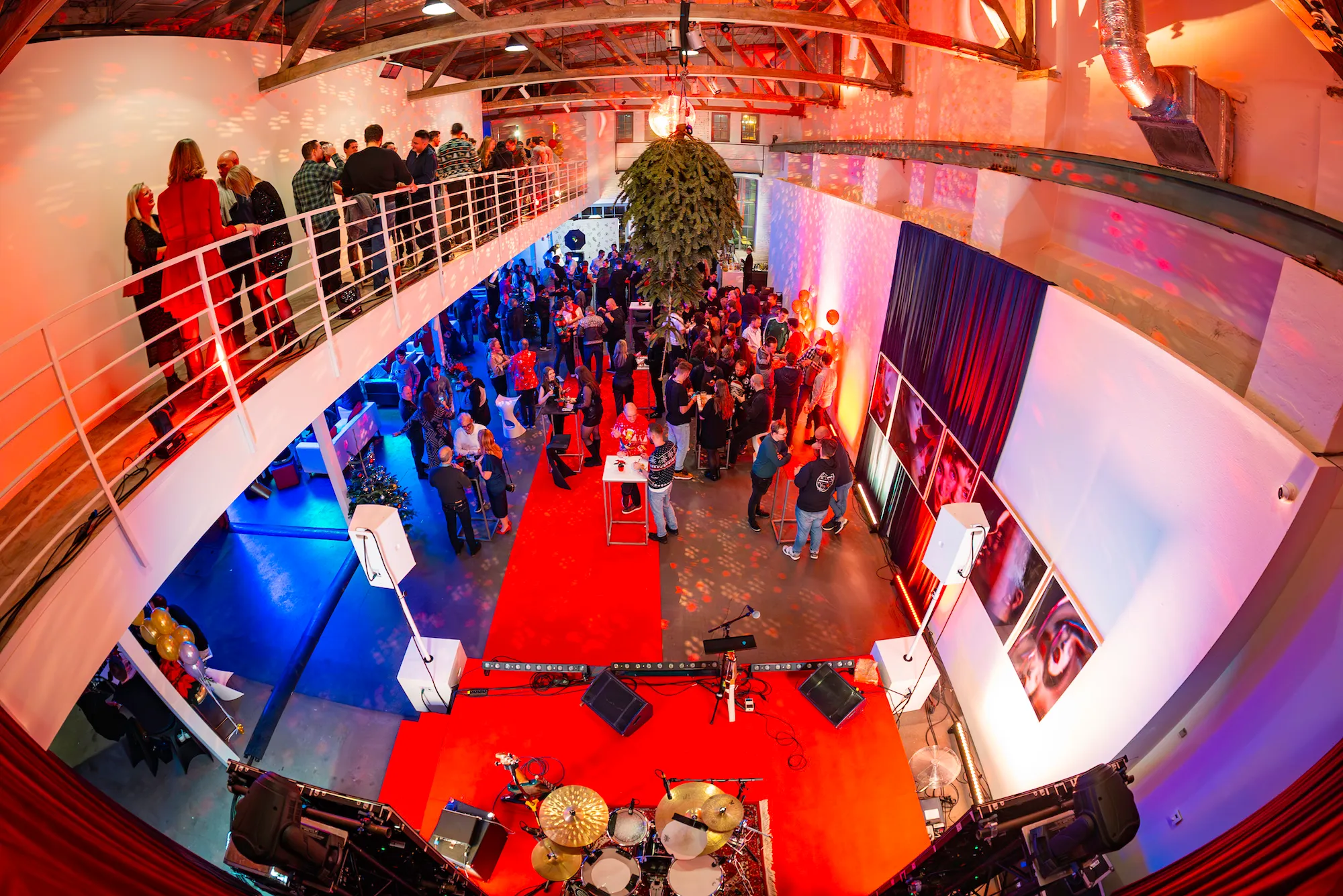 Eventové prostory Praha - tématický vánoční večírek v centru Karlína 