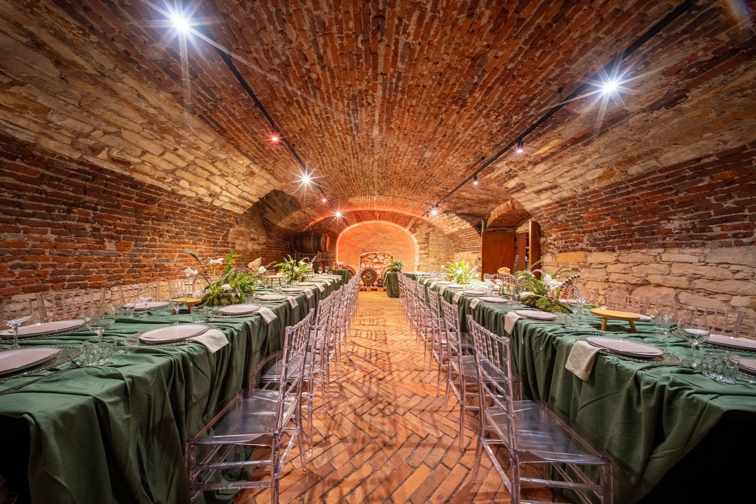 Eventové prostory Praha - soukromá degustační večeře v unikátním prostoru Terminál Karlín 