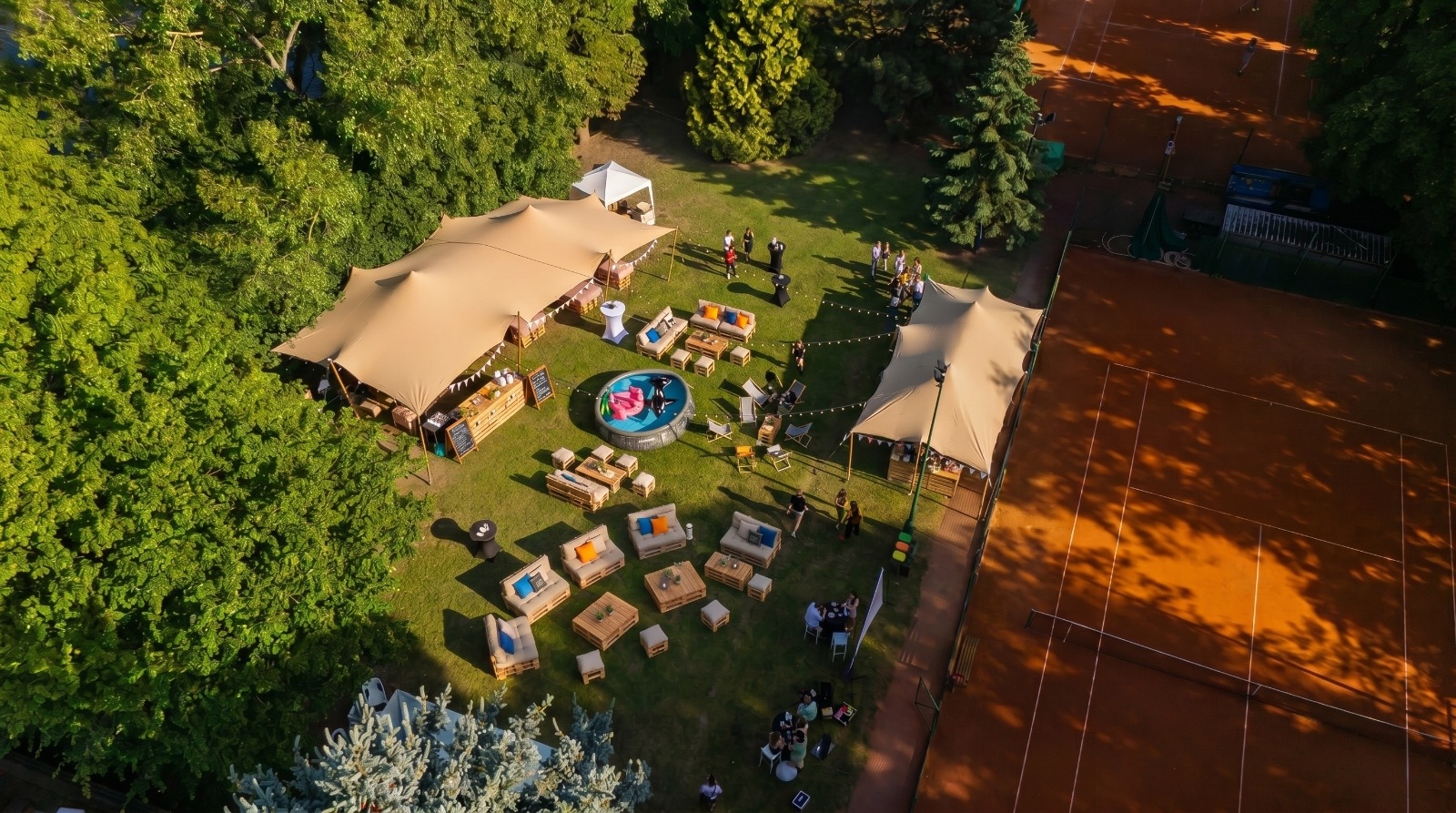 Eventové prostory Praha - vánoční večírek v kanceláři Deloitte
