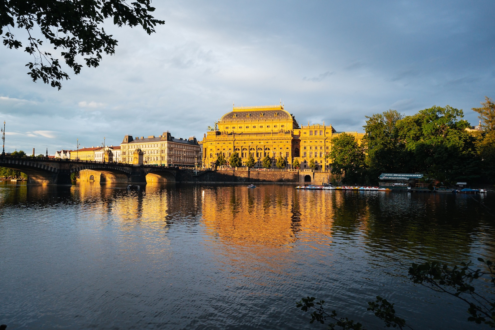 letní prostory Praha - Střelecký ostrov