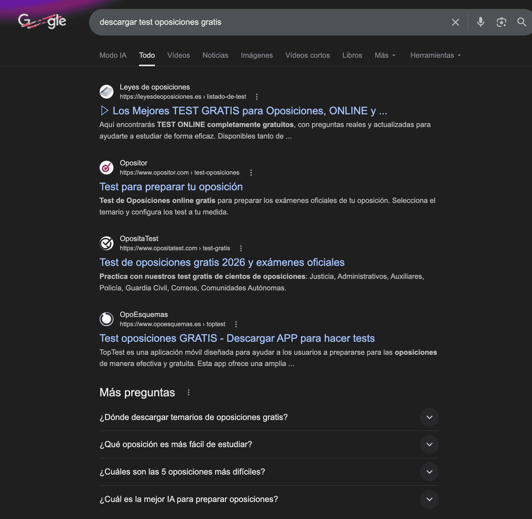 Resultados de Google al buscar “descargar test oposiciones gratis”: muchas opciones, pero con limitaciones, desactualización y acceso restringido.