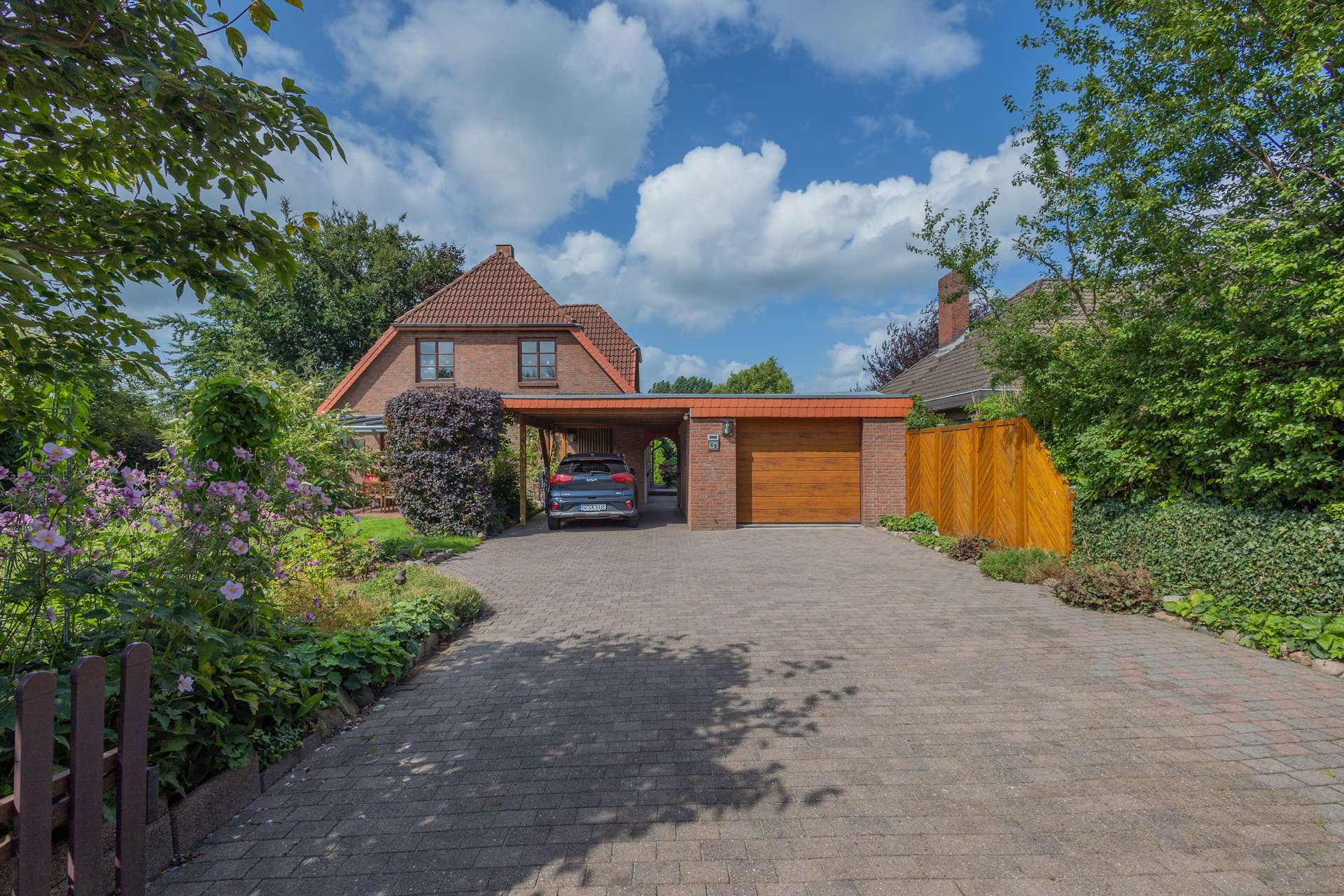 Ein Zuhause mit Seele – Hochwertiges Einfamilienhaus mit Sonnenterrasse und Gartenidylle