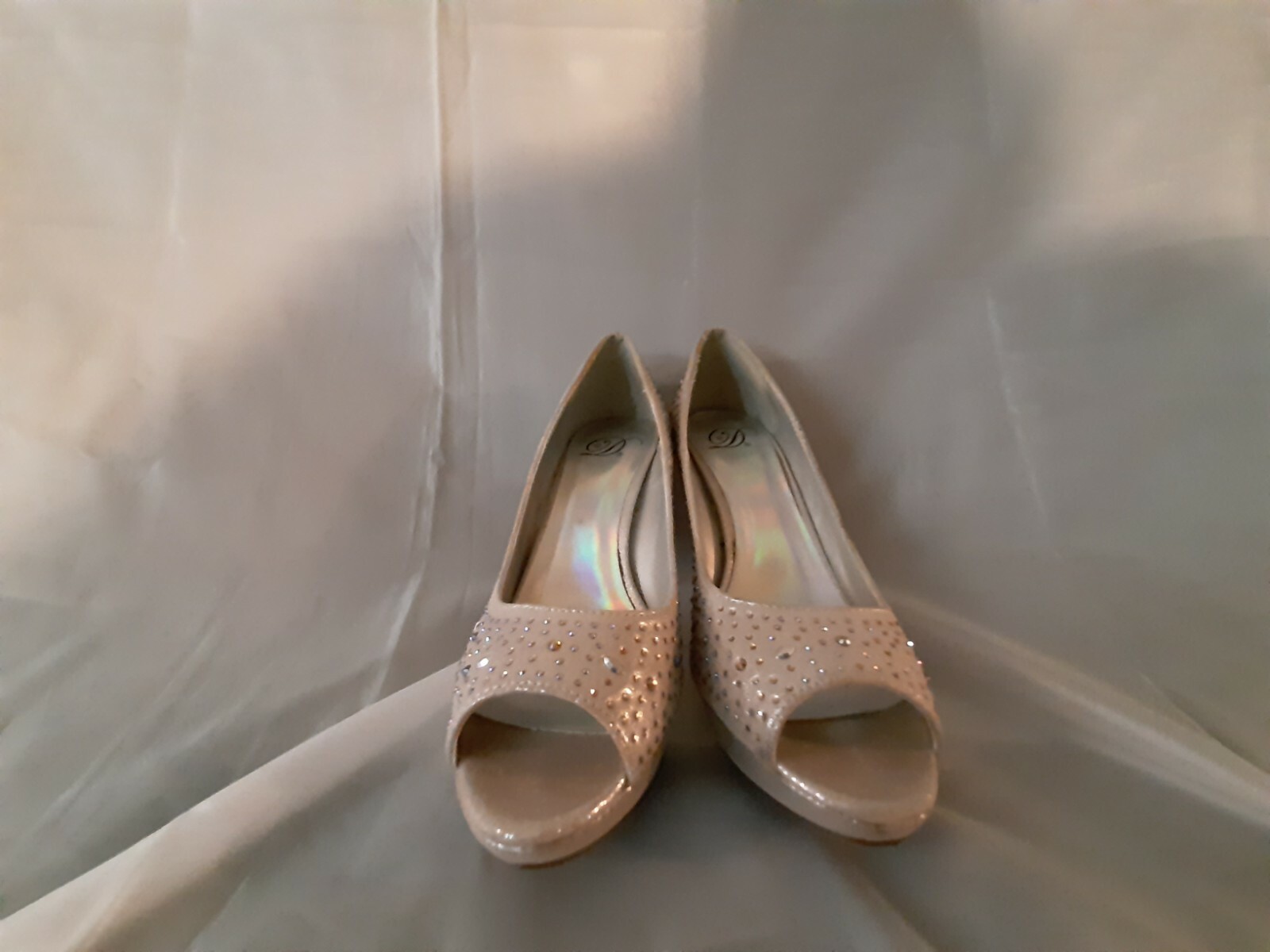 women preowned silver evening shoes,opentoe,rhinestone,heels