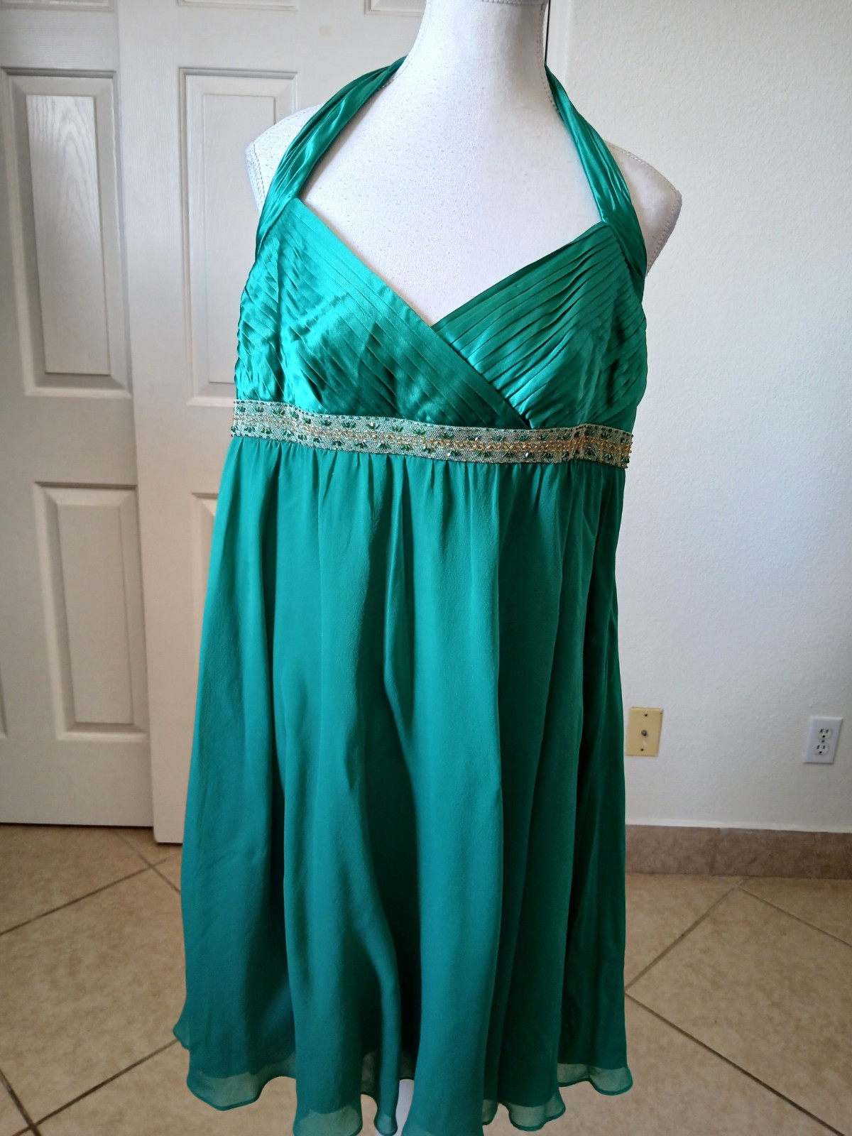 Adrianna Papell Boutique Dress 14 Elegant Halter  Beaded Evening Coctail Party 