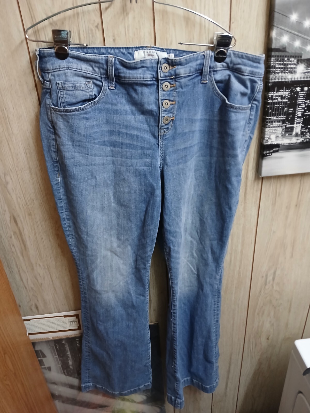 Torrid Jeans Womens 16 R Blue Denim Inspire Flare Vintage Button Fly  32x29.5