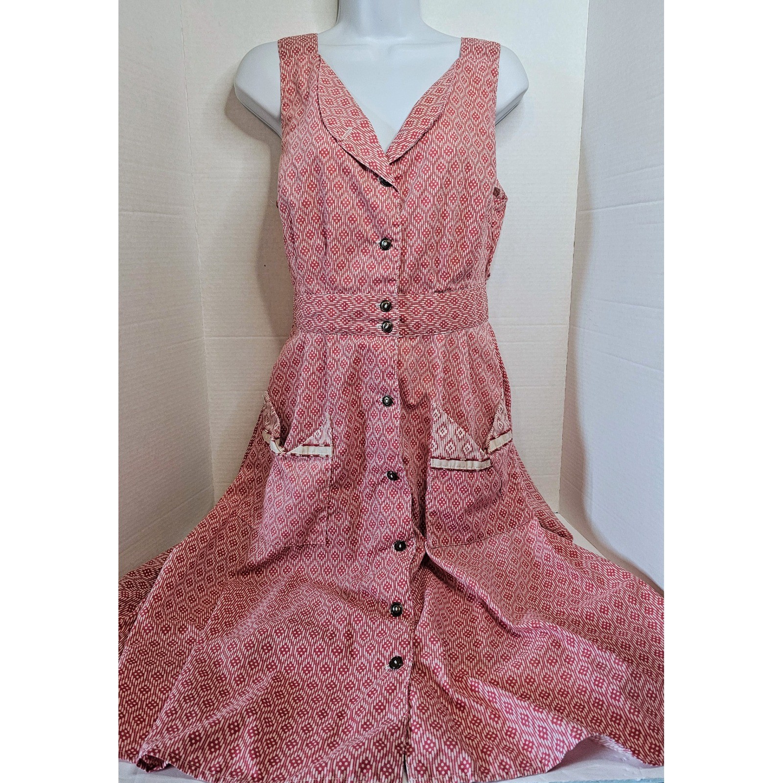 Field Day Red Print Dress Vintage Style Sleeveless Button Front Pockets