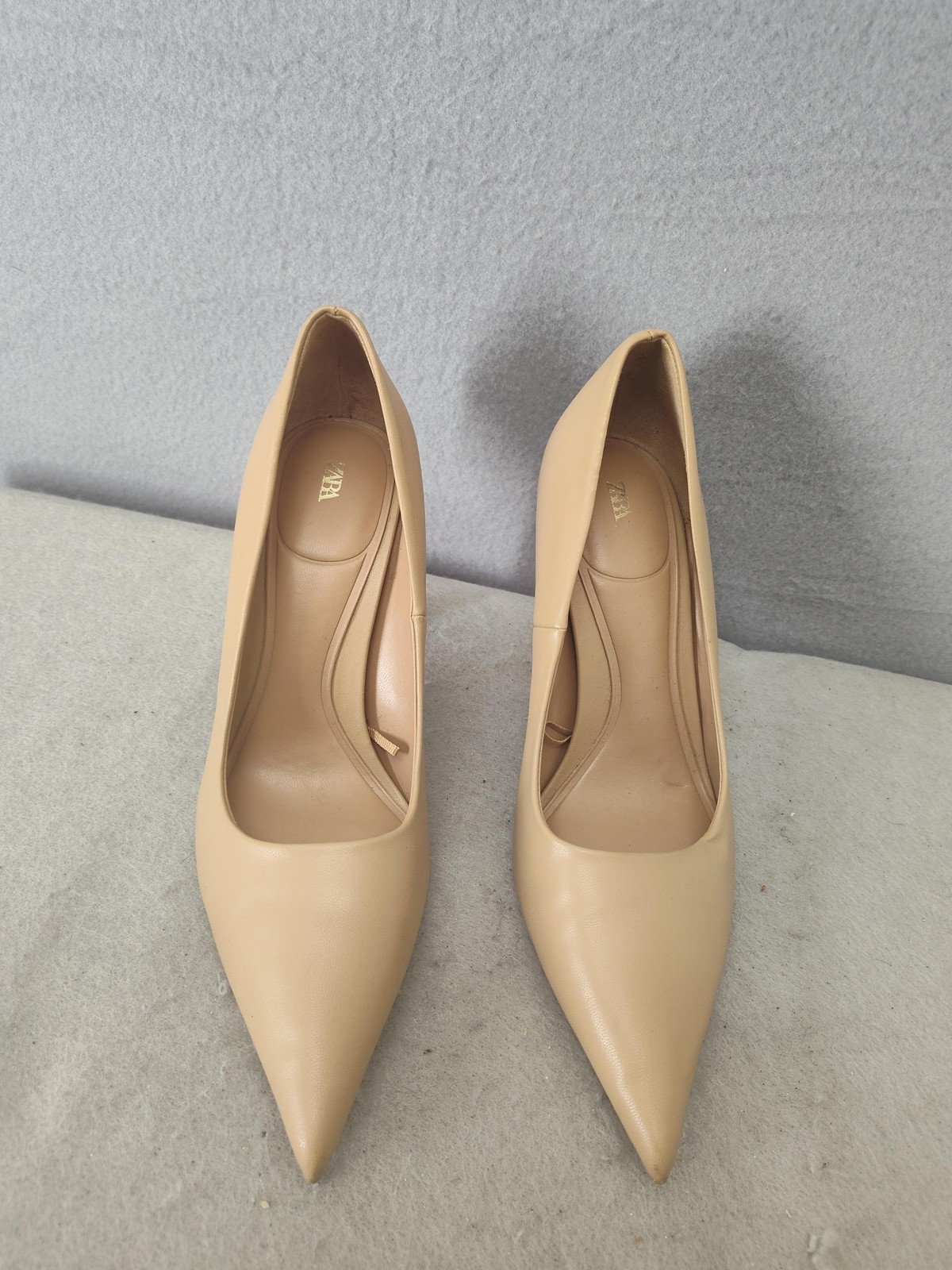 Zara Womens Heels 7.5 Beige Pointed Toe Slip On Gold Elegant Dress Pumps Shoes