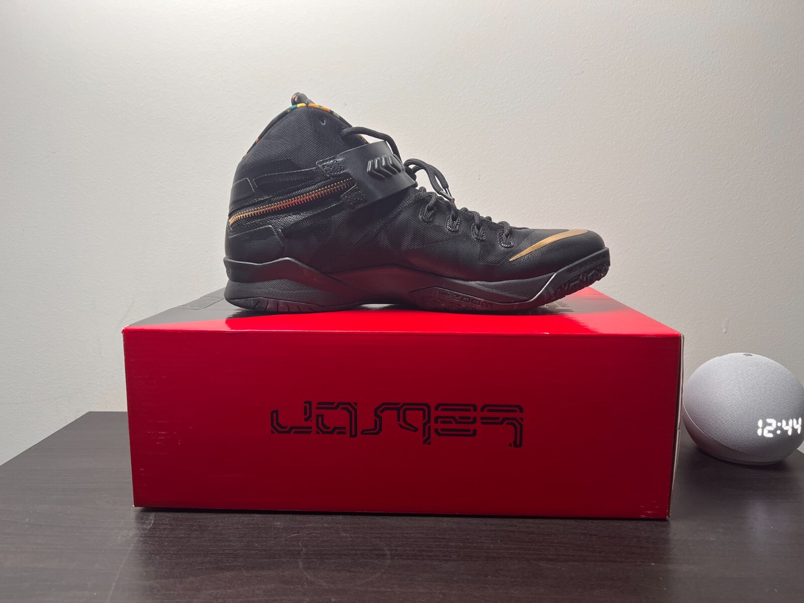 Nike Zoom Soldier 8 Premium Watch the Throne Size 13 677939-001 DS