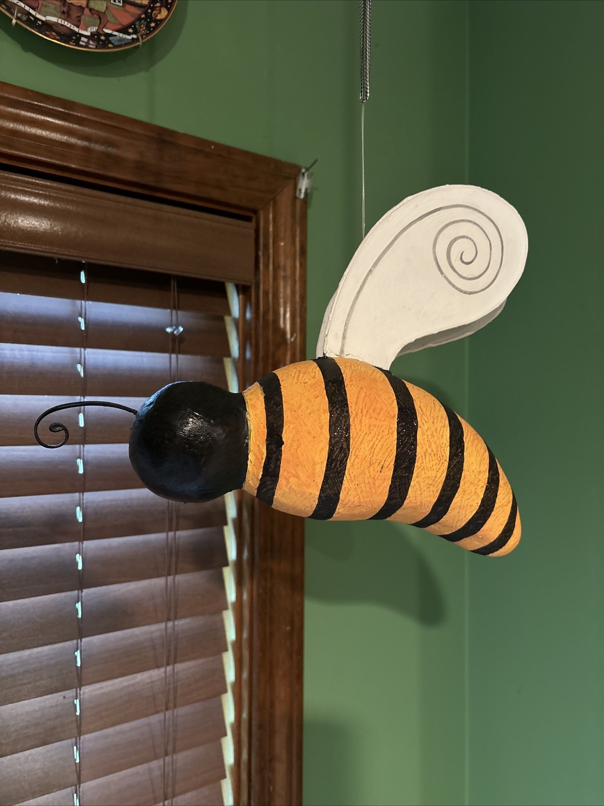 Hanging Bee Home Decor Cute And Unique!