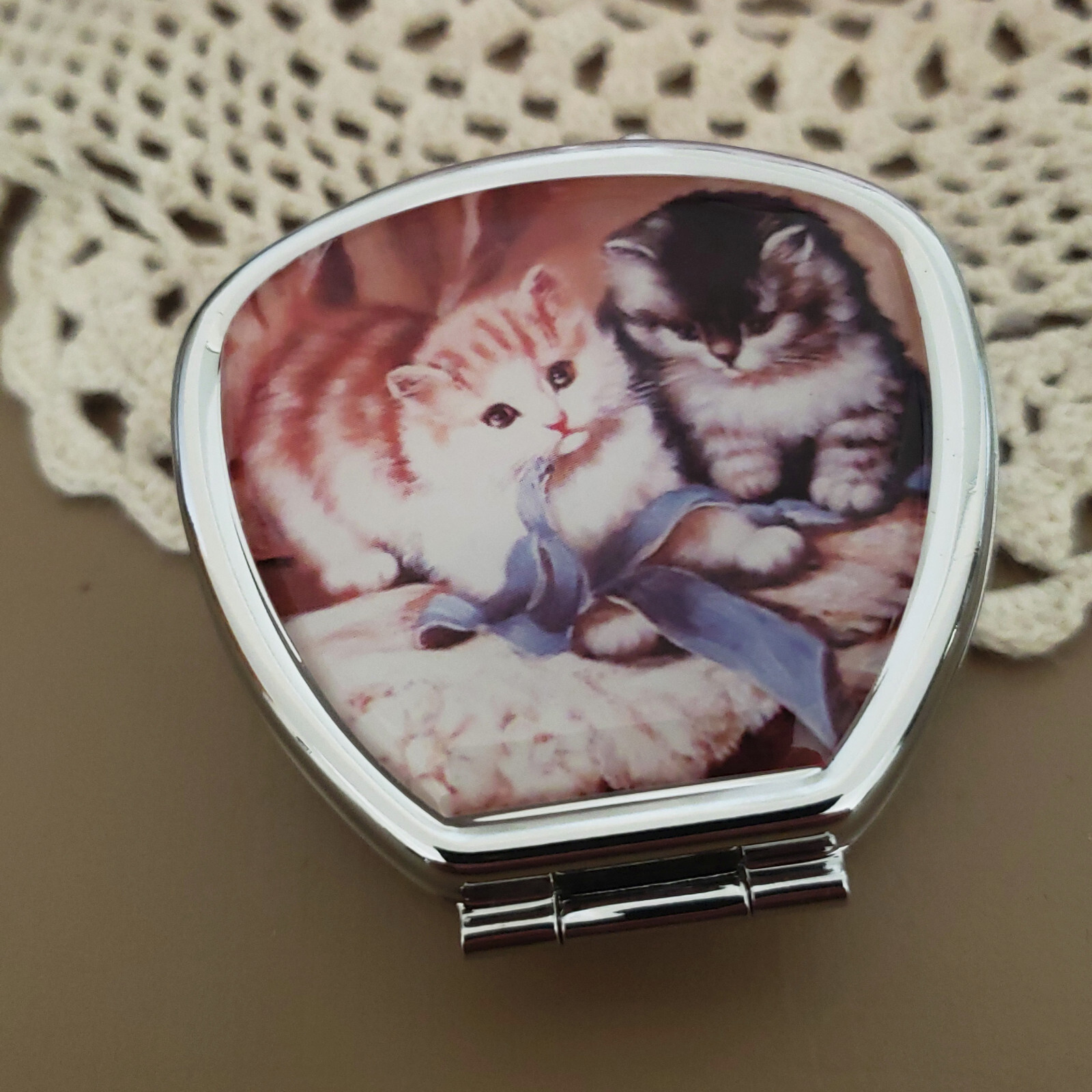 Cute Kitten Cat Pill Box Decorative Travel Med Case Holder Women Metal Organizer