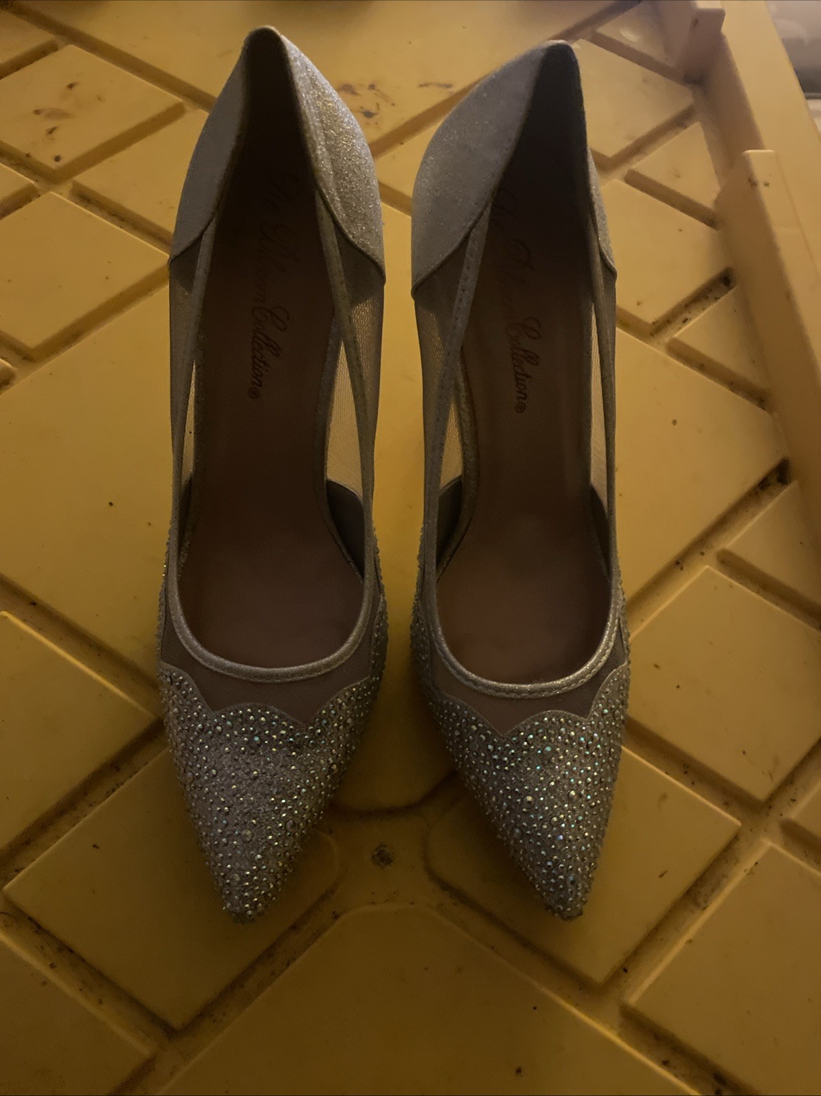 Elegant Sparkly Rhinestone High Heel Pump – Women’s Evening/Dress Shoe