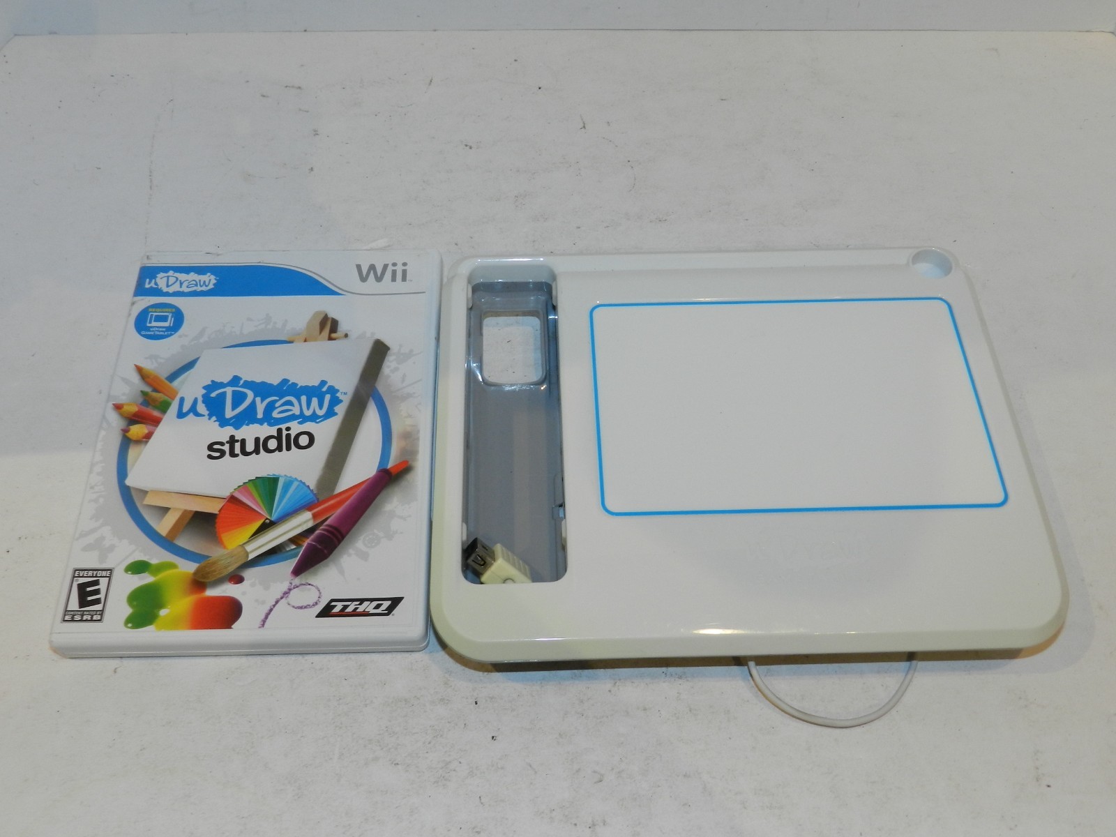 Nintendo Wii uDraw White Game Tablet Drawing Accessory + Studio Game Tested