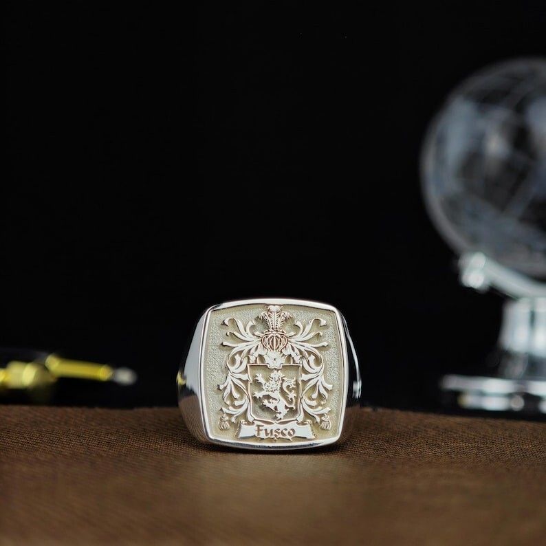Cushion Silver Family Crest Ring – Custom Coat of Arms Signet, Personalized Gift