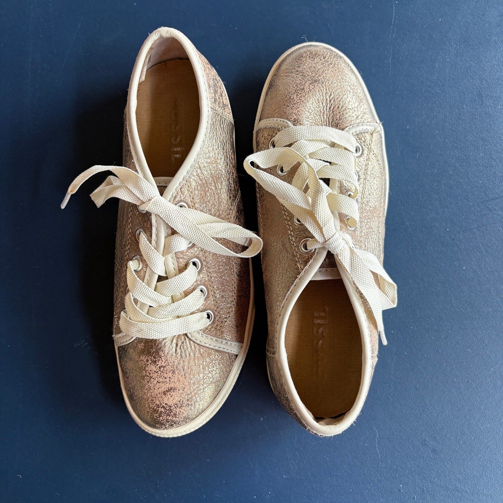 Fossil Gold Metallic Shimmer Statement Sneakers Lace Up Comfort Shoes Size 7