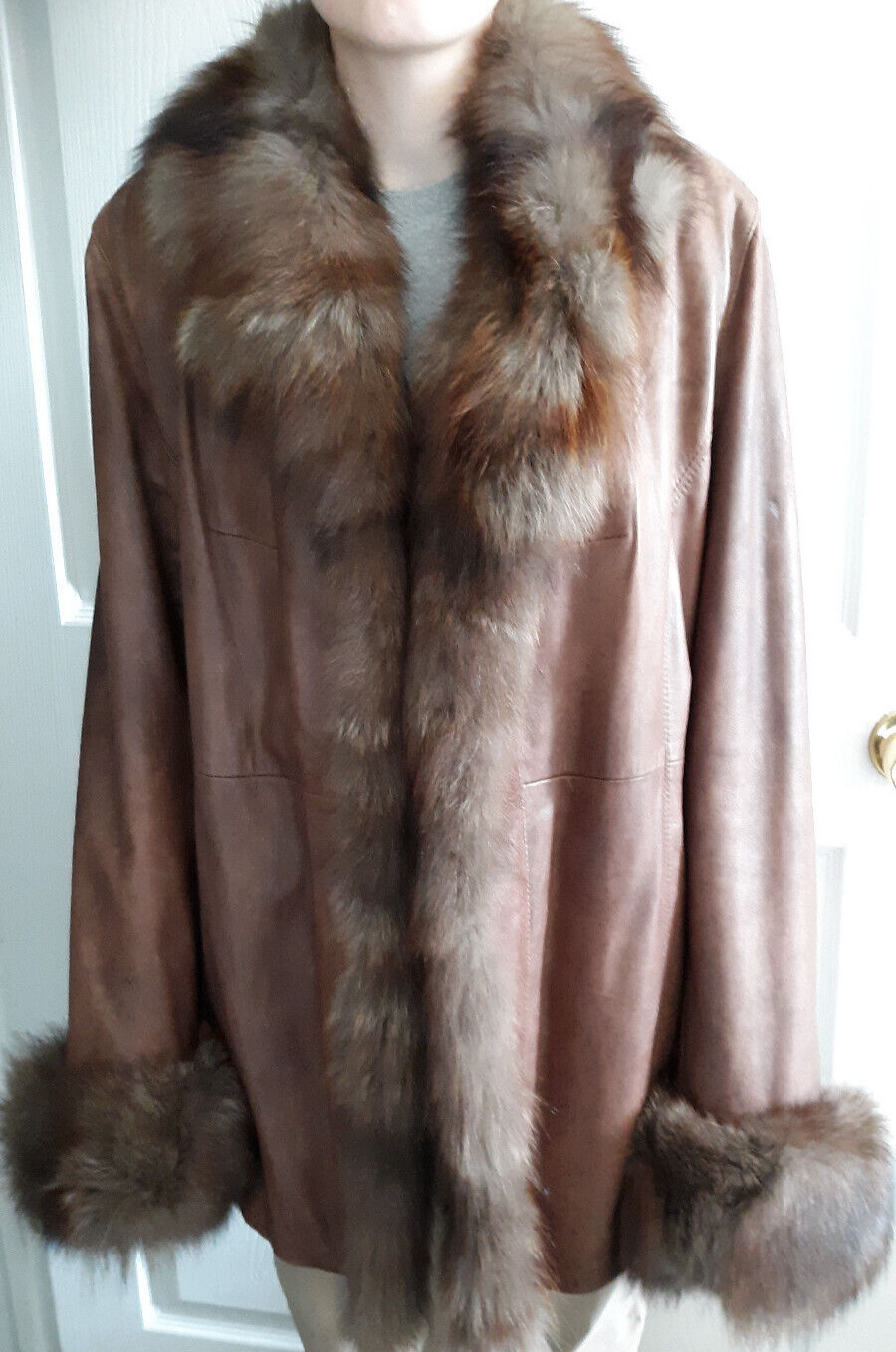 Chosen Large Luxurious Leather and Genuine Fox Fur Coat Fall and Winter with Bag