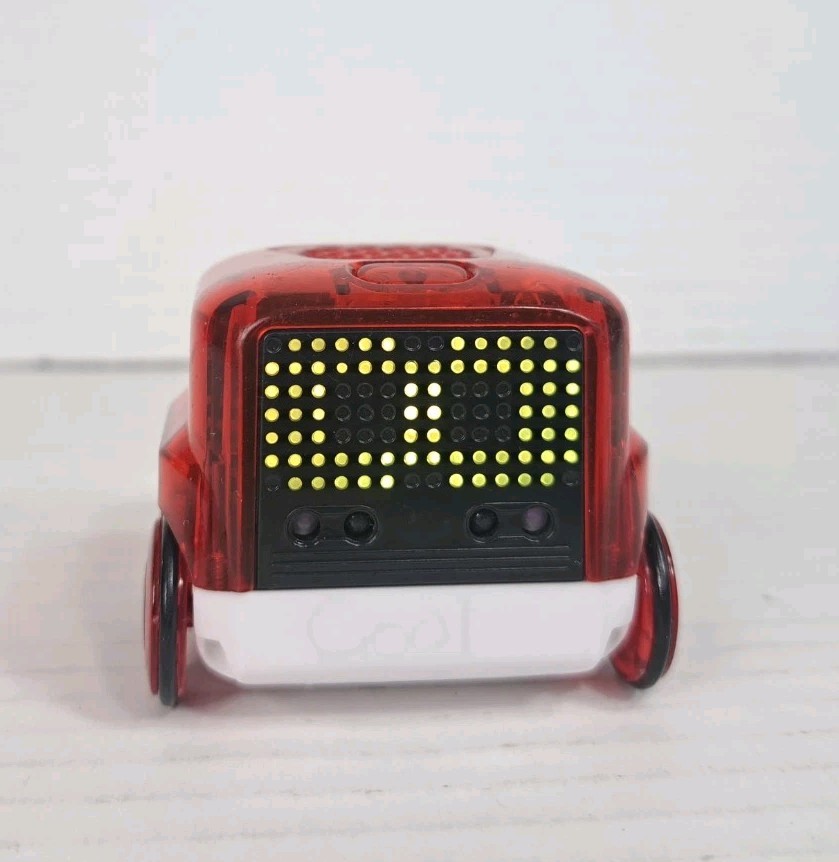 Spin Master Novie Red Hand Gesture Control Interactive Smart Robot Toy AI Voice