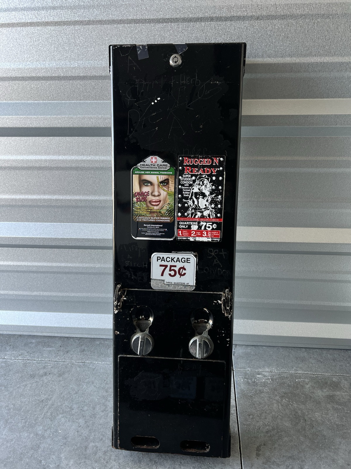 VINTAGE 1970 CONDOM VENDING MACHINE NOVELTY ITEM RESTORED GREAT HOME DECOR