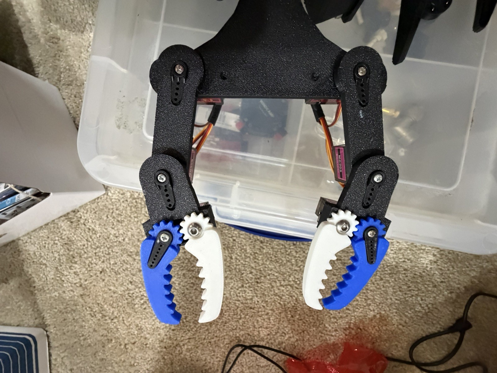 Freenove Big Hexapod Robot Kit for Raspberry Pi 5 4 B 3 B+ Zero 2 W,... 