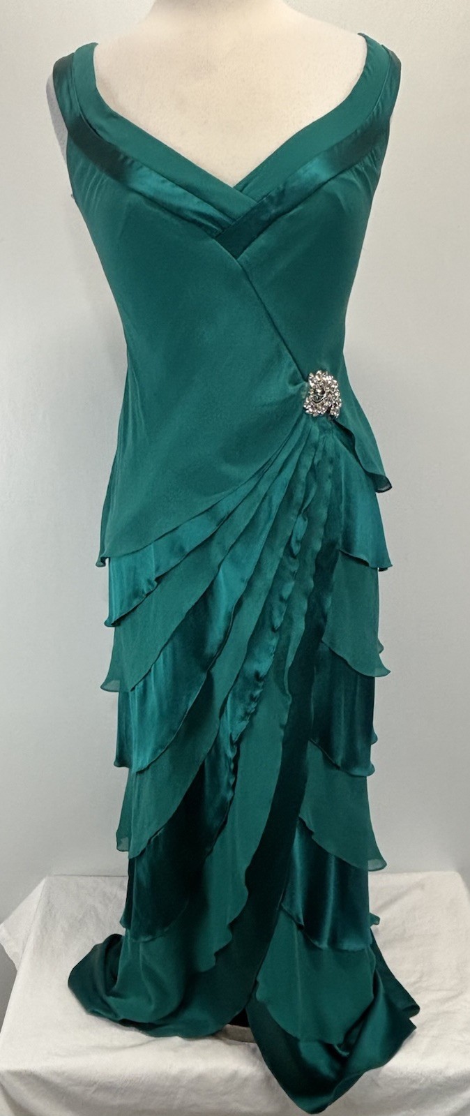 Vtg Tadashi Shoji 100% Silk Tiered Dress Gown Sz 8 Jewel Tone Brooch Formal