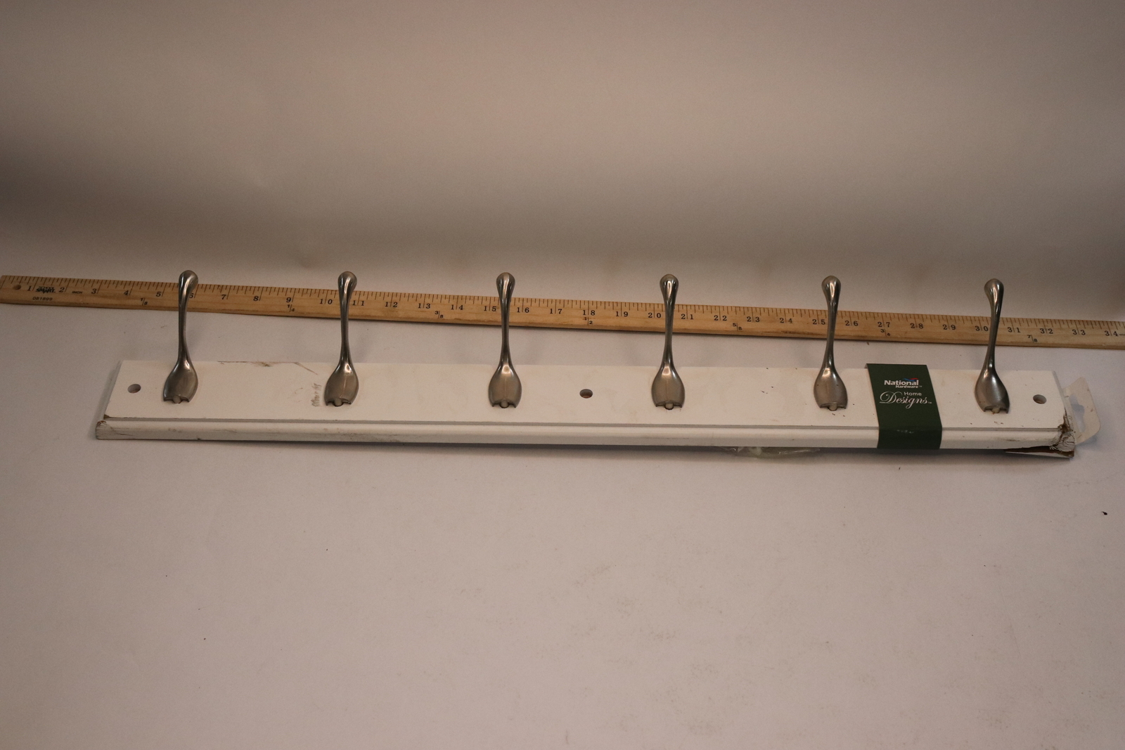 Home Designs 6-Screw/Hook Rail White 27" S812-990/DPV8170 - Corner is Damaged