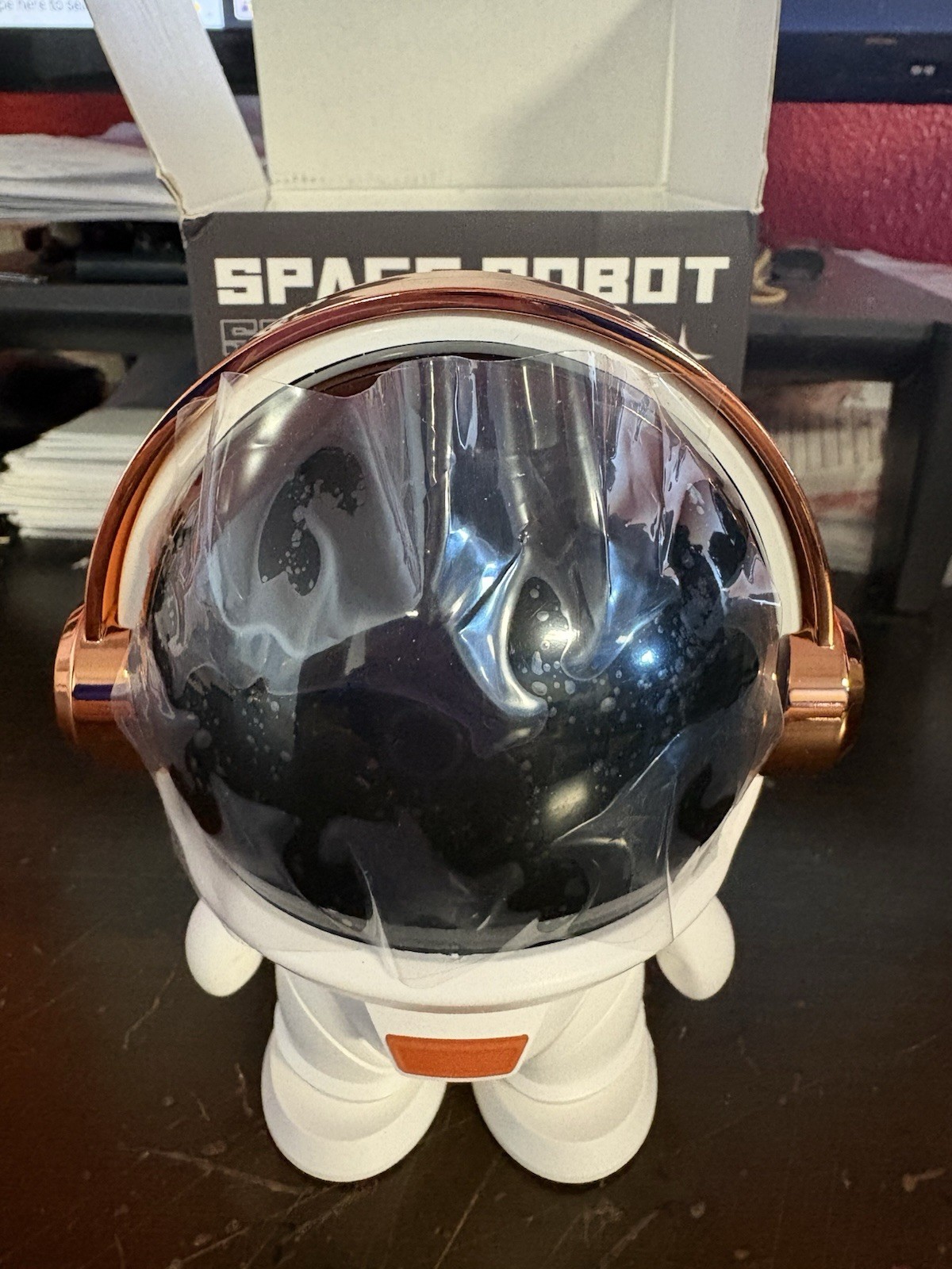 Space Robot Sound Bluetooth Speaker With Lights