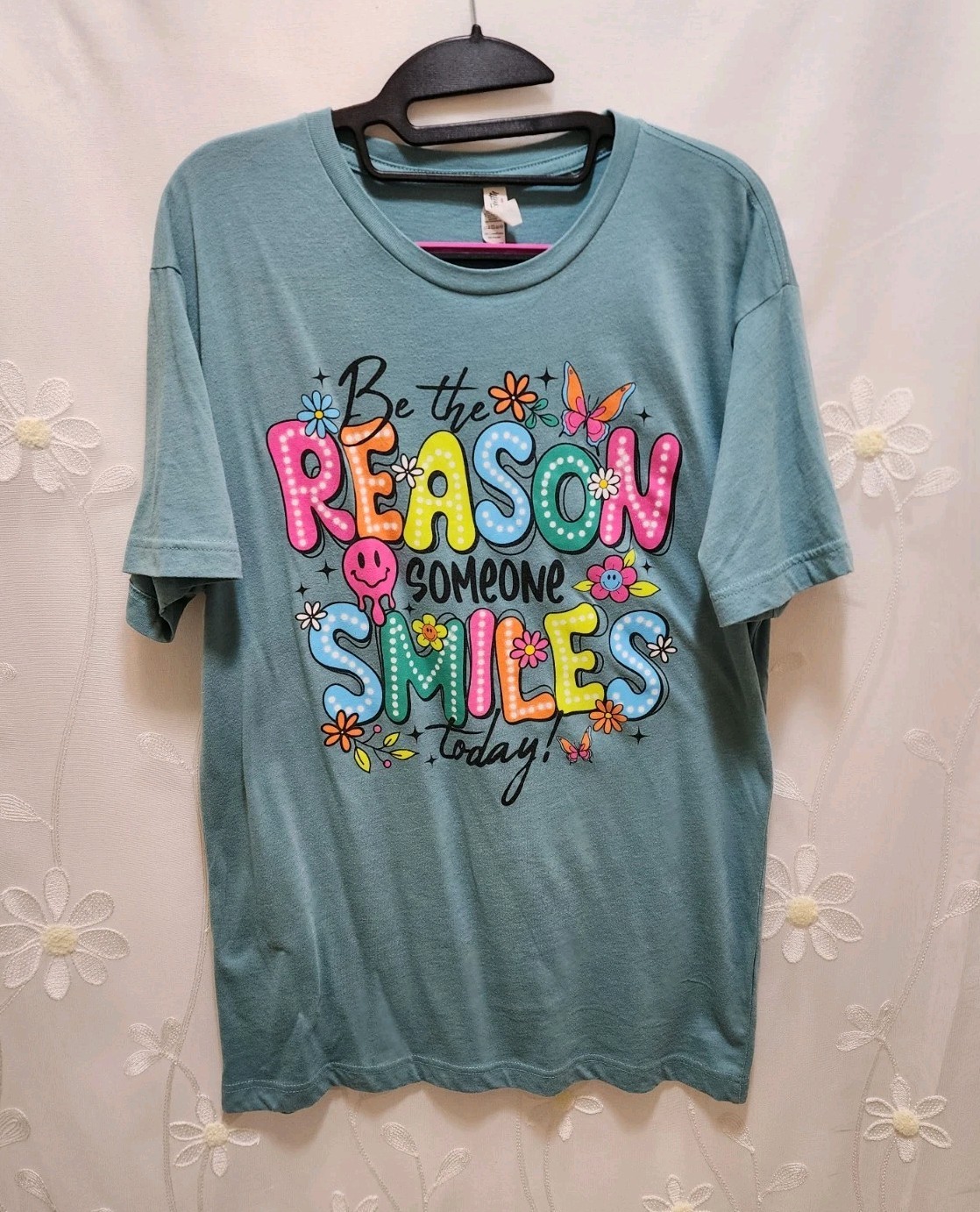 Love In Faith Womens Medium Green T-Shirt Floral Inspirational Quote Joy Love