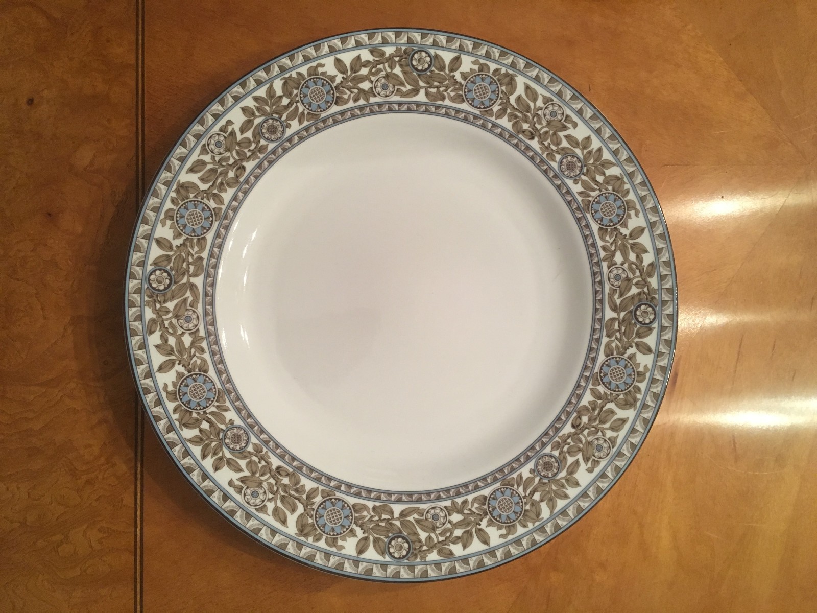 Wedgwood Conservatory Aviary Dinner Plate - Martha Stewart Collection - NWOT