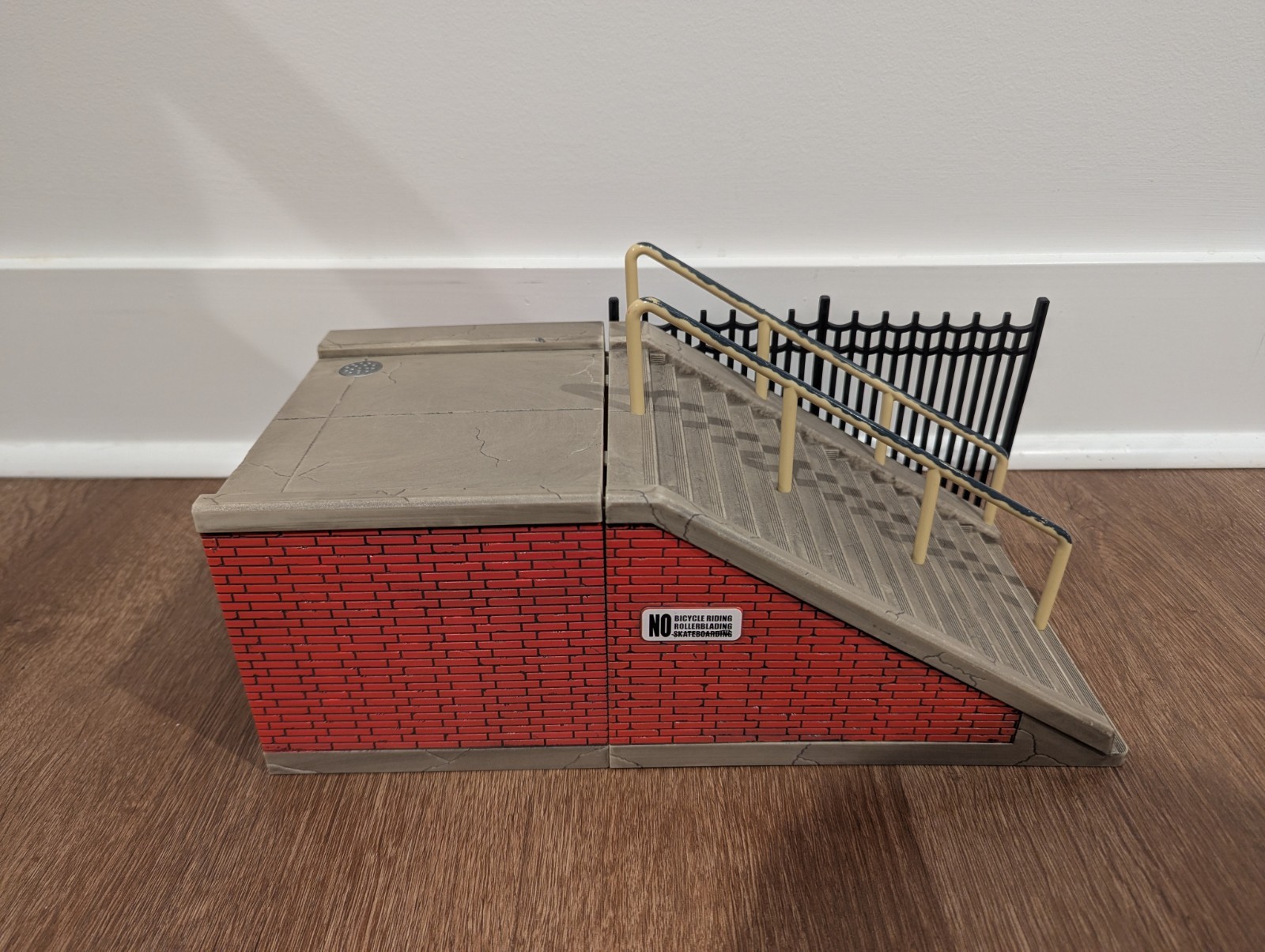 Tech Deck Street Tour Hollywood High Play Set 2008