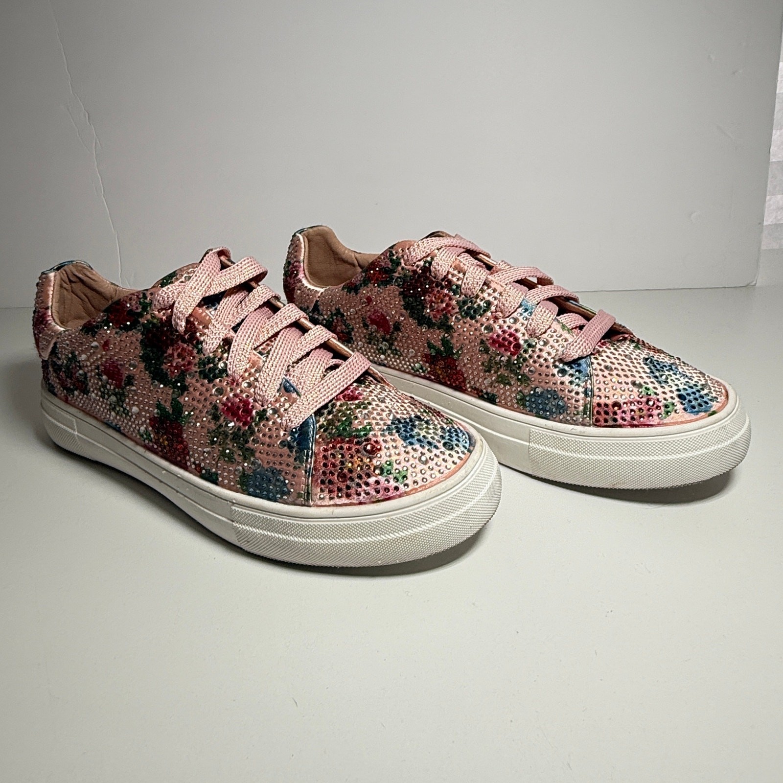 La Sheelah The Devin Rhinestone Low Top Lace Up Sneakers Size 10 Y2K Glam Flower