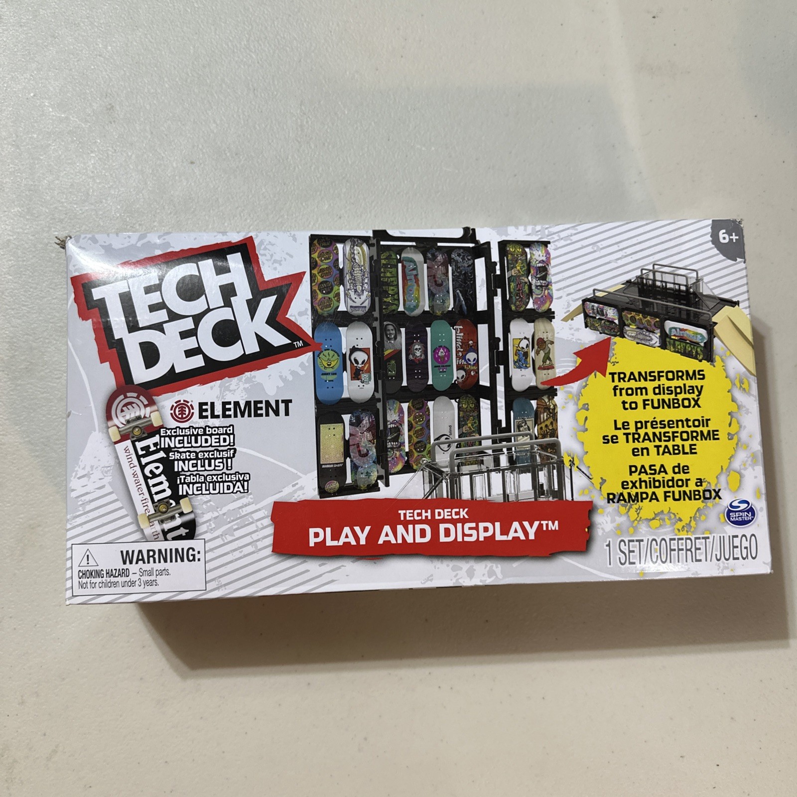 Tech Deck Play and Display Skate Shop with Exclusive Element Board Included. NEW