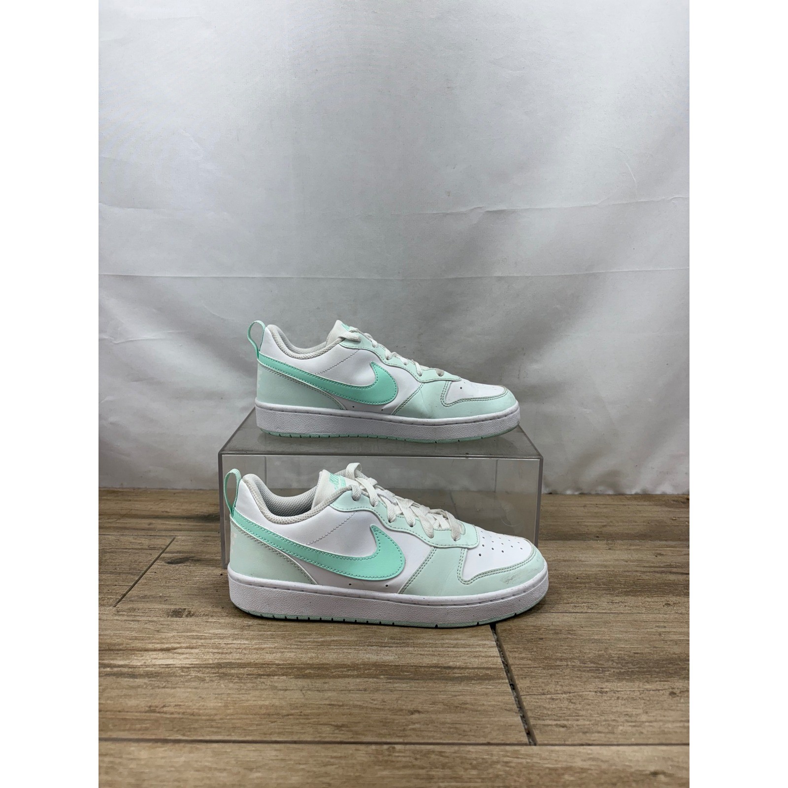 Nike Court Borough Low 2 White Mint Green Sneakers Shoes Casual Size 7.5